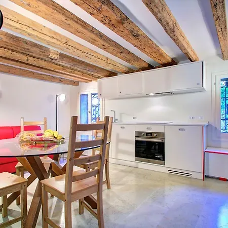 Apartment Grandcanal-red *