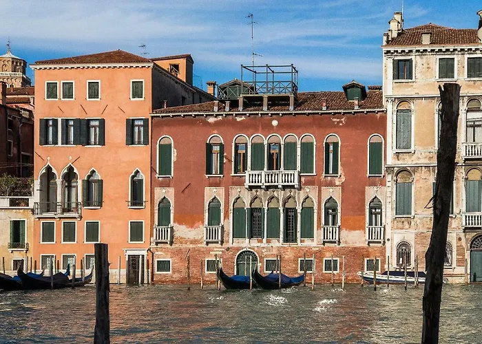 Grandcanal-red Venice